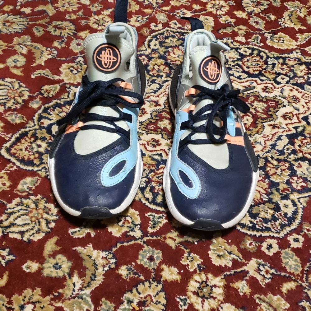 Nike girl Running Shoes